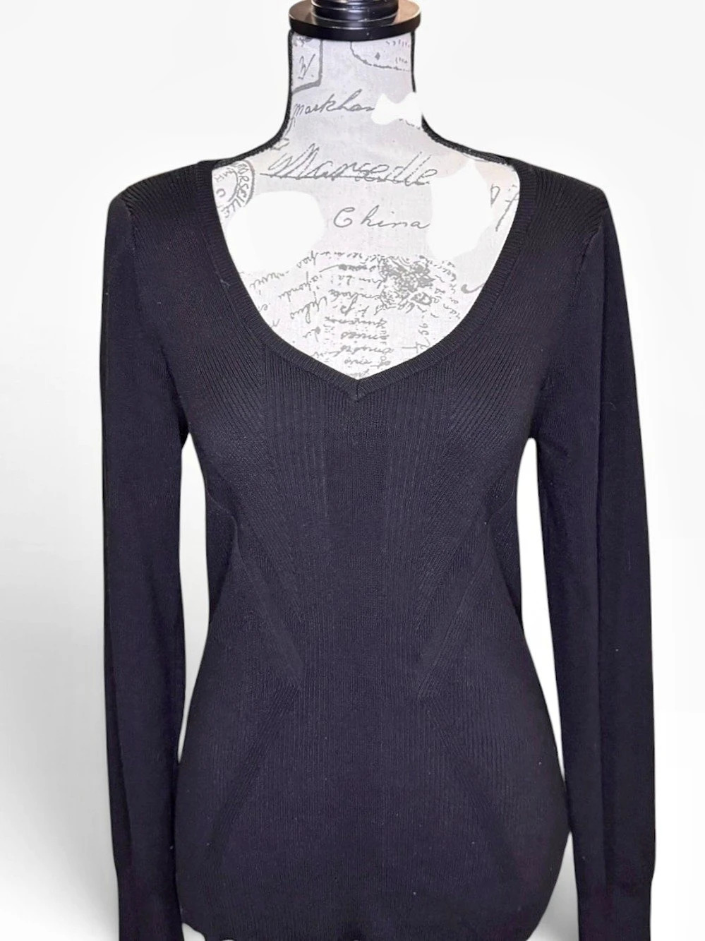 White House Black Market Ribbed V-Neck Long Sleeve Top Size Medium Like New